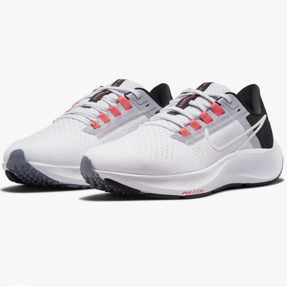 Nike Air Zoom Pegasus 38 Roadrunning Shoes - Size 9